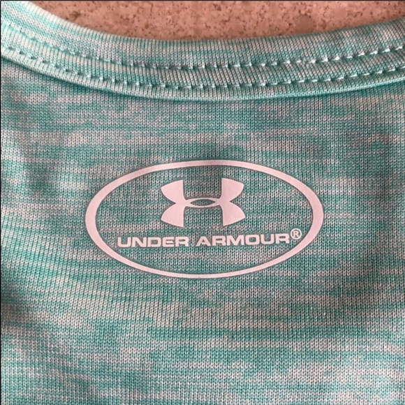  Under Armour Girl 2-pc Set (size 4 only) - Picture 6 of 8